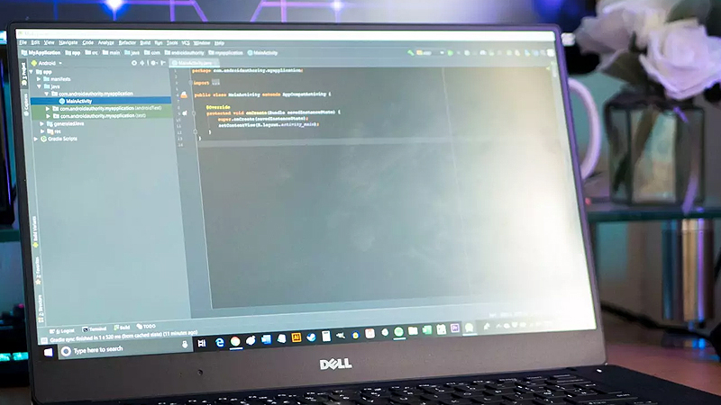 Card đồ họa kh&ocirc;ng cần c&oacute; nhưng phải c&oacute; b&agrave;n ph&iacute;m lớn để lập tr&igrave;nh Android
